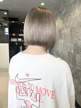 ノア(NOAH) ホワイトベージュ×ぷつっとボブ