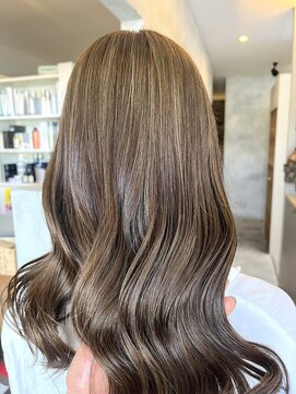 サロンド ココ(Salon de COCO) ハイライトベージュアッシュカラー