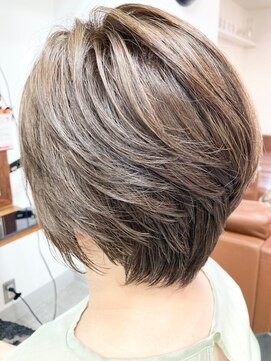 フリーズ 伊丹店(Freez) 白髪ぼかし30代40代50代60代伊丹大人ショート大人ボブ