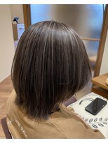 セラヴィ グレージュハイライトカラー