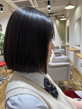 ジーナ(ZINA) 切りっぱなしボブ