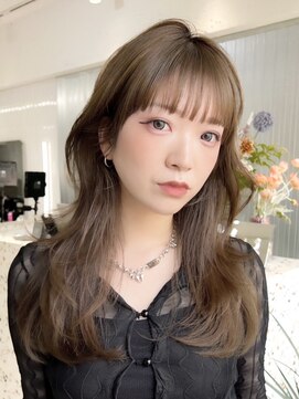 オニキス(ONYX) A14レイヤーカット韓国ヘアーミディアムヘアブリーチなしカラー
