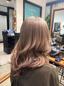 ルナバイルヴェール(LUNA by LeVert) ブリーチあり　ミルクティーカラー