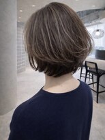 ムクコア(Muk CORE) 美シルエット菱形ショートボブ/育てる白髪ぼかしハイライト♪