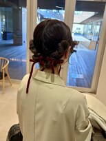 エクリジユウガオカ(equri Jiyugaoka)&nbsp;ねじねじアレンジ/結婚式お呼ばれヘア/結婚式アレンジ