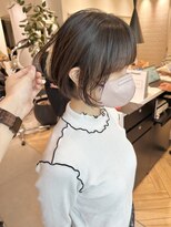 ステアケース ギンザセブン(stair:case ginza7)&nbsp;前下がり耳かけ前丸みショートボブ