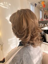 サロン ド コワフュールシェ トモ(salon de coiffure chez tomo) ブリーチオンカラーブロンズレイヤスタイル