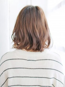 ウル 吉祥寺(ulu) センターパートのフェミニンカール