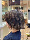 グレージュハイライト似合わせカットケアブリーチ前髪ミニボブ