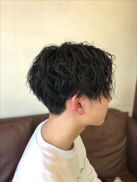 ナナマルヘアー(nanamaru hair) 【メンズ】センターパートツイストスパイラル