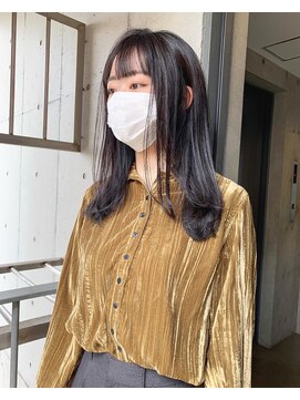 リコバイアフロート(riko by afloat) 切りっぱなしレイヤーカット/ブルーブラック/くびれヘア