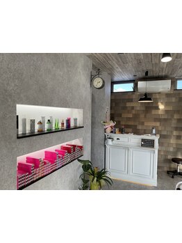 《千厩小学校近く》清潔感溢れる癒しの空間が人気の秘密♪技術へのこだわりは勿論！店内へのこだわりも◎