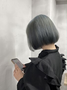 リコ(liko) 【liko 三軒茶屋 莉子】淡ブルーボブ