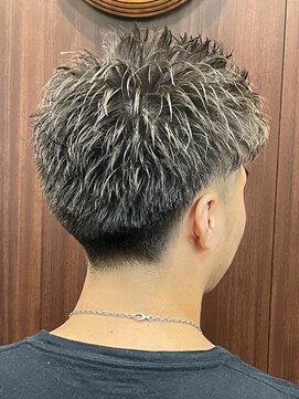 ヒロギンザ 新橋店(HIRO GINZA) ツイストパーマ刈り上げツーブロックスタイル