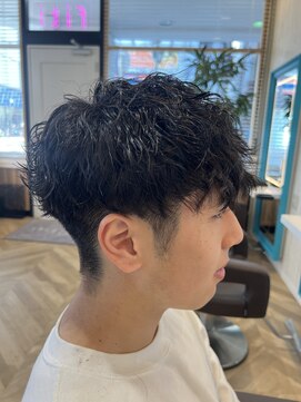 フィッティ 横須賀中央店(fiti) ツイストスパイラル 波巻きmix 束感カット