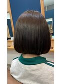うる艶切りっぱなしボブストレート