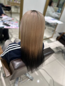 フォルテ 表参道店(FORTE) ブリーチ縮毛矯正