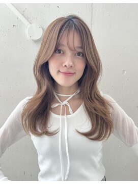 ビーチ(BEACH) セミロングくびれレイヤーカットマロンベージュカラー