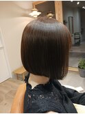 オトナ女性向け！前下がりワンレングスボブ