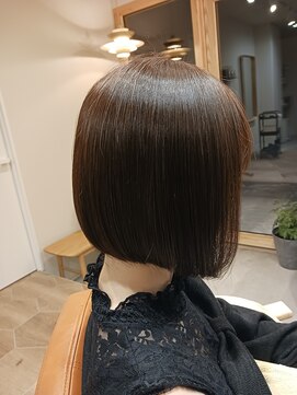 クルタ(KULTA) オトナ女性向け！前下がりワンレングスボブ