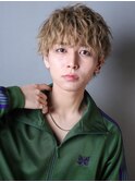 横顔が映えるマッシュウルフショート ツイスパ