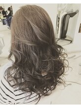 ヘアーデザイン ブリス(Hair Design Bilss) クールな巻き髪