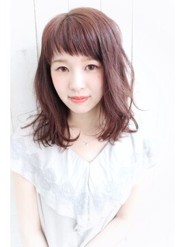 ディー(dee) dee オン眉×ピンクブラウン