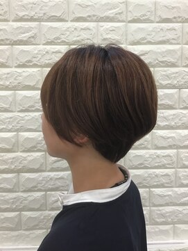 フレッシュサラダディーズ(D's) ショートボブ