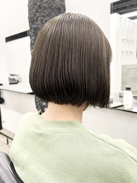 ココ 本八幡(KOKO) ダークアッシュ似合わせカットミディアムレイヤーカット美髪小顔