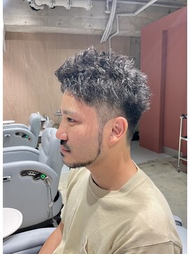 エメン(EMEN) ツイストバングUP 担当土井