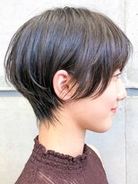 レディース黒髪ショートマッシュウルフ