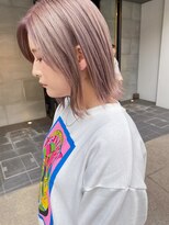 レフ(LEF)&nbsp;くびれ外ハネ/切りっぱなし/ボブ/ミルクティー/ブリーチ