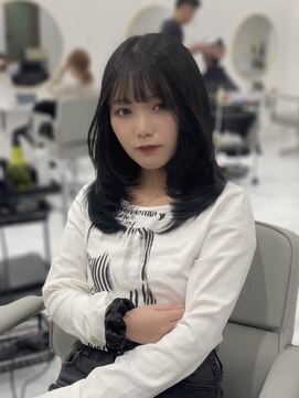 シーン(scene) ブラック×レイヤー×ミディアム×顔周り【広島】