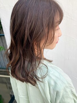 ヴァロ(Valo) ミルクティーグレージュ白髪ぼがしインナーカラーハイライト