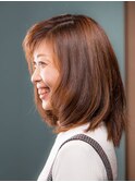 自然なピンクブラウンで大人キレイに