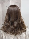 透明感アドミオカラー
