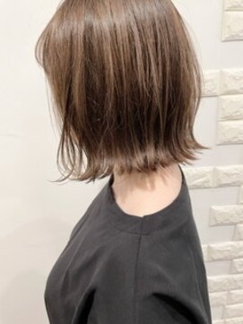 オーティティ(O-TETE) O-tete 外はねボブベージュ系カラー