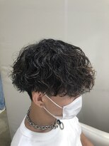 オーシャントーキョー(OCEAN TOKYO)&nbsp;波巻きマッシュ(刈り上げツーブロック黒髪パーマ)