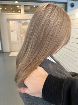 シダ(sida) 『秋おすすめ』くすみミルクティーベージュ