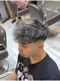 スペインカール　ハイライト　フェード　海外風　メンズパーマ
