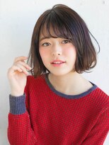 ルティア(Lutia) ショートボブ ワンカールスタイリング 流しバング