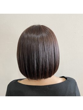 フリーズ 川西店(Freez) 丸みあるボブスタイル