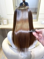 アンド ラ ブランシュ(&.La Blanche)&nbsp;カーキグレージュ/大人かわいいヘア/フェザーバング/大宮/関塚