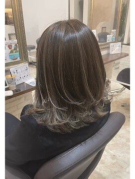 リッシュ 四街道店(Lish) 3月になりました!白髪染めからオシャレまでmixさせてみました!