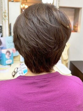 アルファ インタラクティブ エム フラワー(ALUFA interactive.M Flower) 20代30代40代ダブルカラーデザインカラー透け感ショート