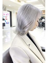 リア 大阪梅田(Ria) ~シルバーカラーくびれボブ~【Ria 大阪 梅田】