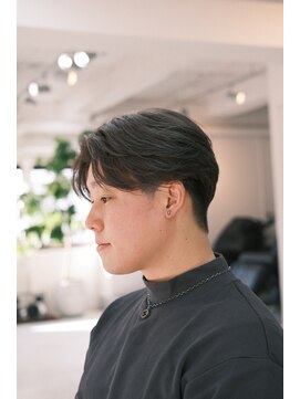 フェイヴィーズ(FavyS) センターパート  グレージュ メンズブリーチ 大阪 メンズカット