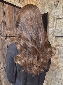 ヴォア(VOA) 大人グレージュ