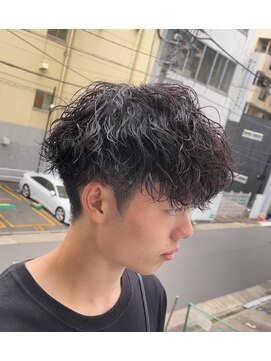 ビカムメンズヘアー 栄店(become men's hair) 耳上短めの波巻きパーマ×メンズ刈り上げマッシュ