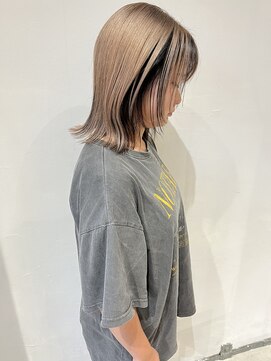 イル(ill) インナー ハイトーン ベージュ